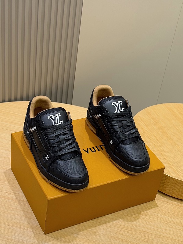 Louis Vuitton LV TRAINER SNEAKERS ORIGINAL-237784611
