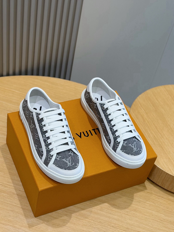Louis Vuitton LV SNEAKERS ORIGINAL QUALITY-237784456