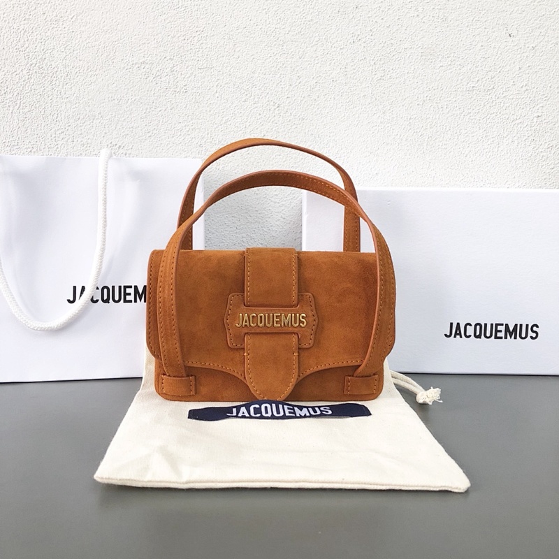JACQUEMUS2103