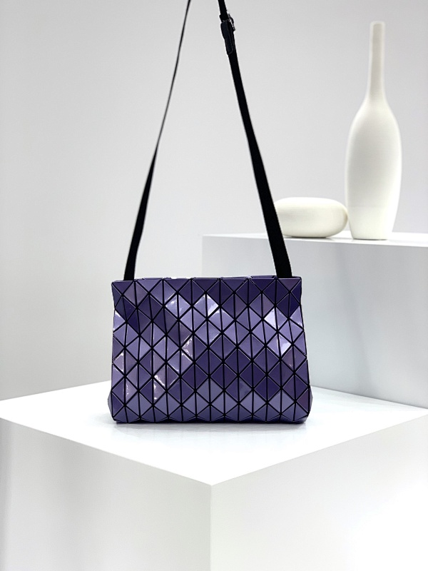 Issey Miyake BAG-123285307