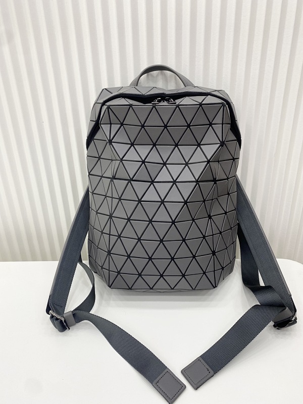 Issey Miyake BAG-122064426