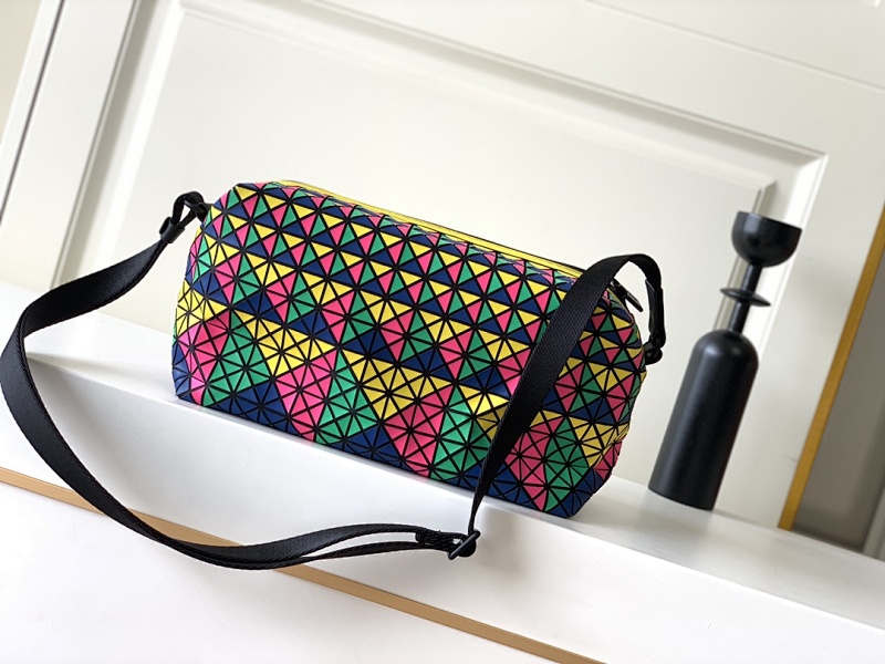 Issey Miyake BAG-129951650