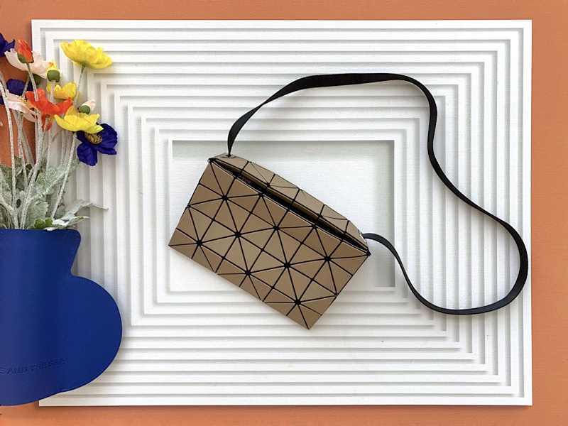 Issey Miyake BAG-127450775