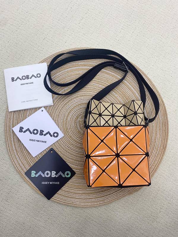 Issey Miyake BAG-115235373