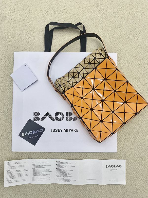 Issey Miyake BAG-115235424