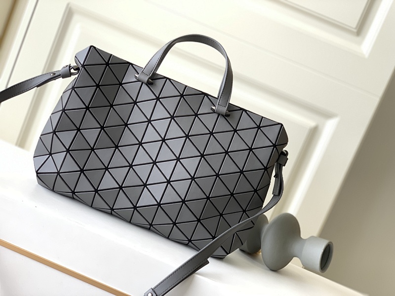 Issey Miyake MI-115345473