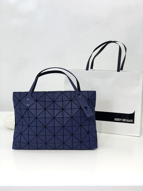 Issey Miyake BAG-123287155