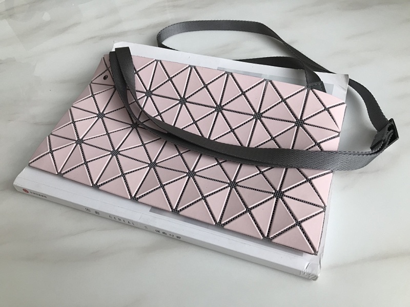 Issey Miyake MI-116194907