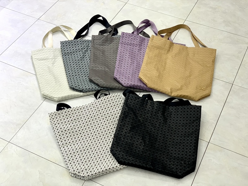 Issey Miyake BAG-123287748