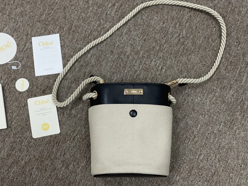 Chloe Ch loe Key Bucket