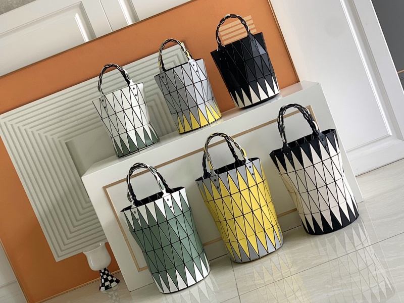 Issey Miyake BAG-138516857