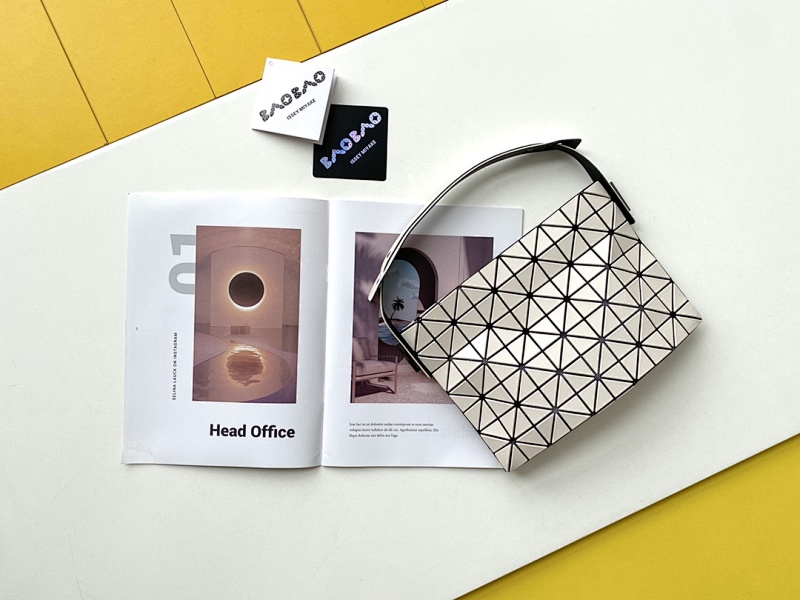 Issey Miyake BAG-122064269