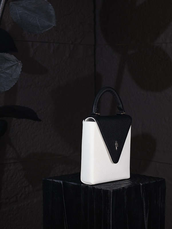 Chrome Hearts BAG-240342819