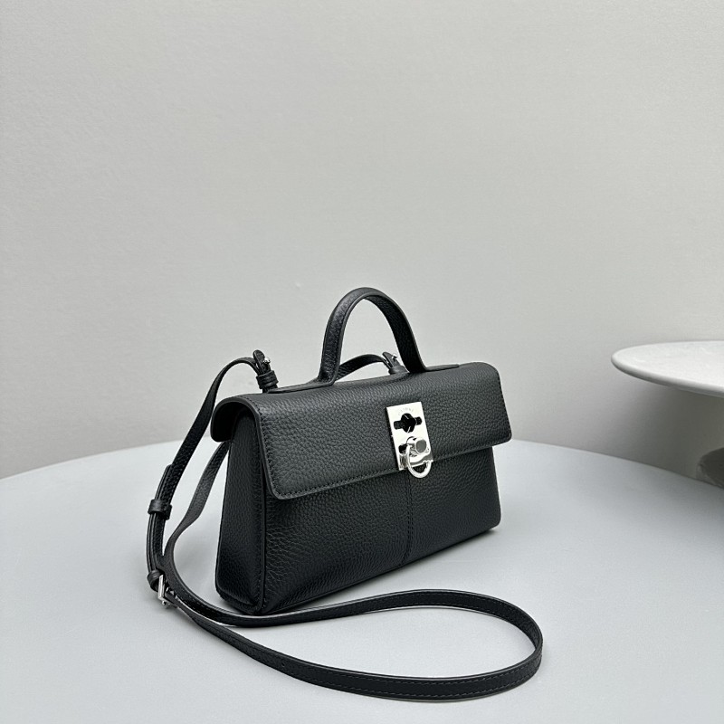 Cafune BAG-147484206