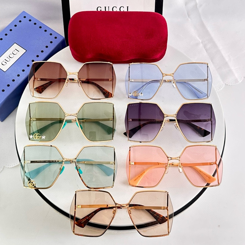 Gucci GG0817S