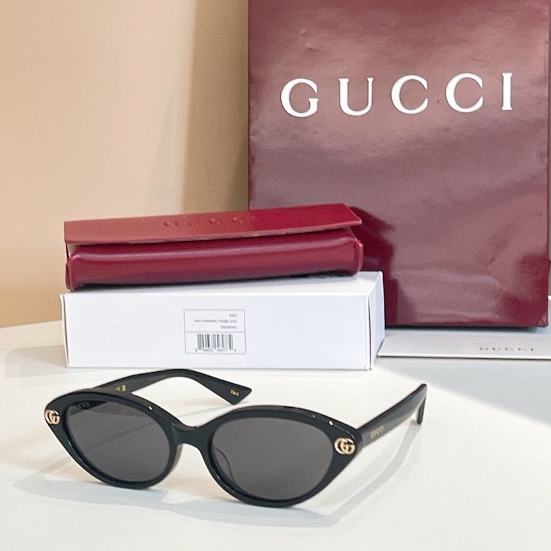 Gucci GG2011S