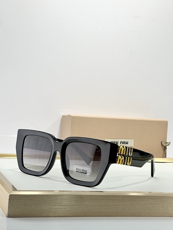 Miumiu P350 MU B05S