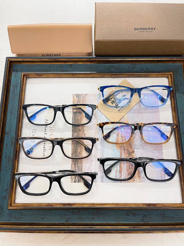 Burberry BE2384