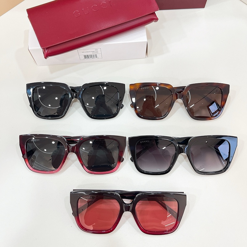 Gucci GG2102S