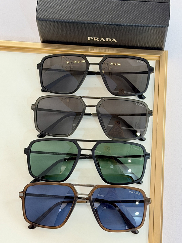 Prada PR70YS