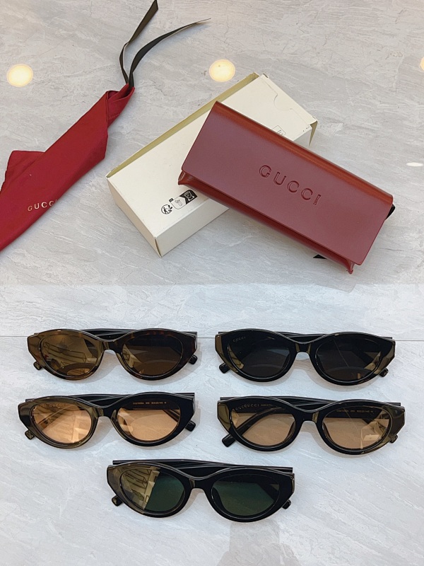 Gucci GG2105S