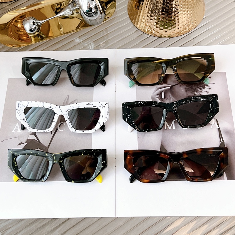 Prada SPR70