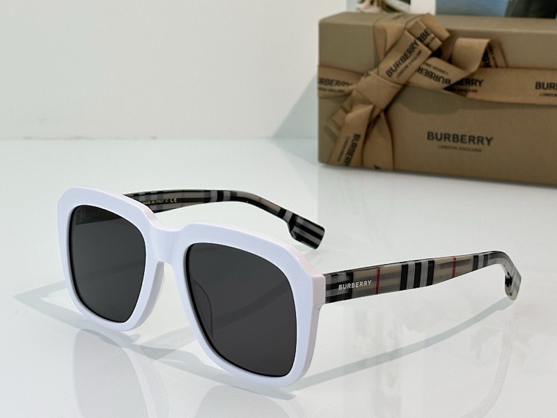 Burberry BE4350