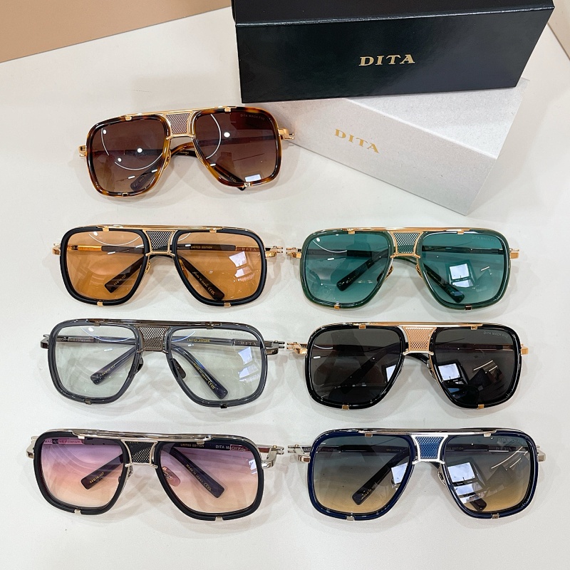 sunglasses。
