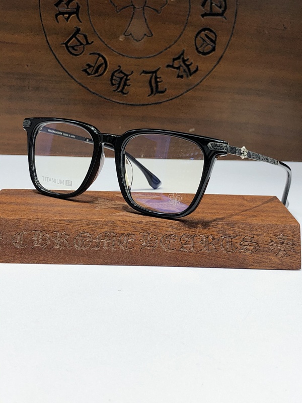 sunglasses。