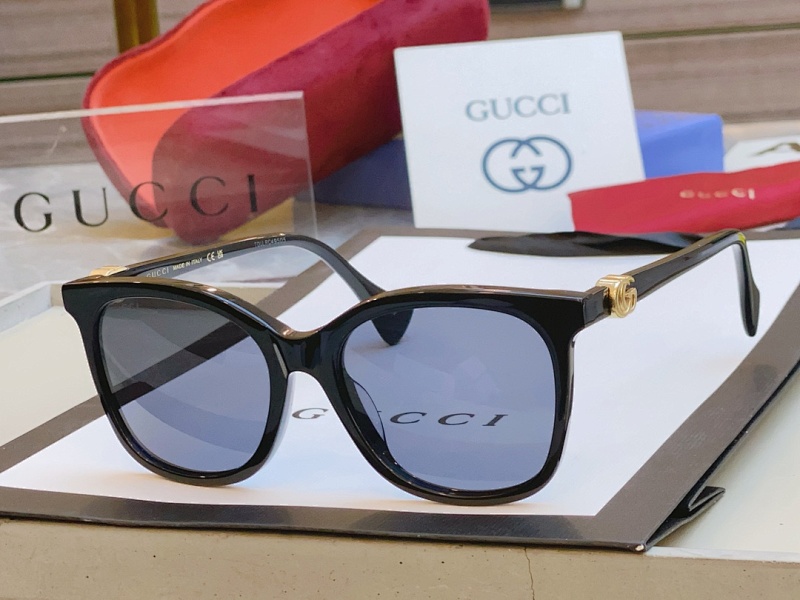 Gucci GG1071