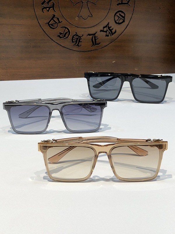 sunglasses。