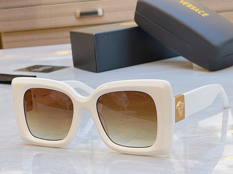 Versace VE4467