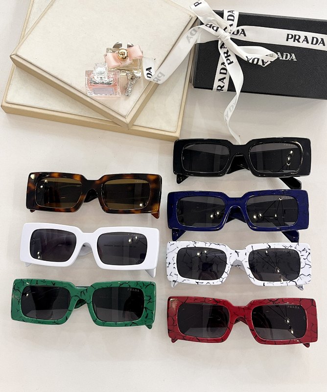 Prada OPR07S