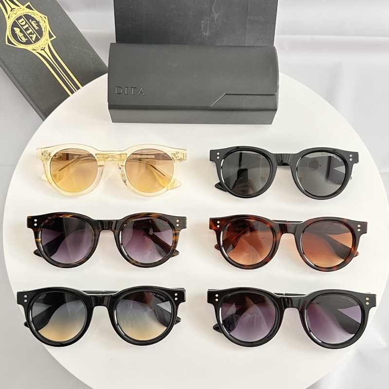 sunglasses。