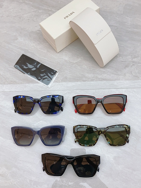Prada SPR8815