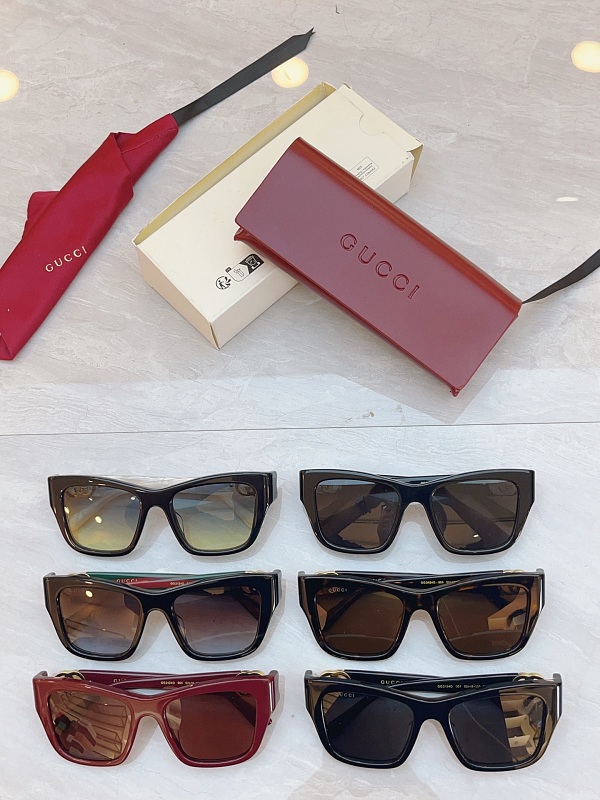 Gucci GG2124O-234112429