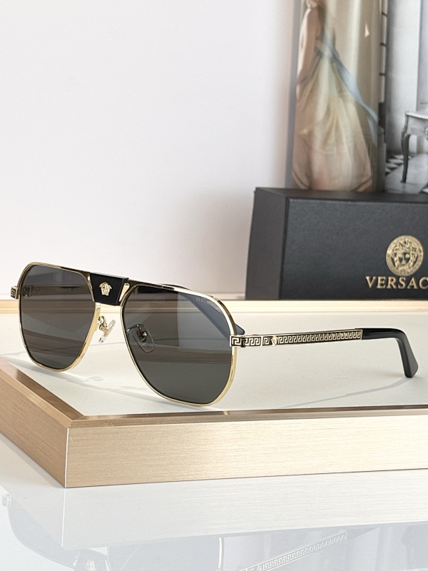 Versace VE4522U