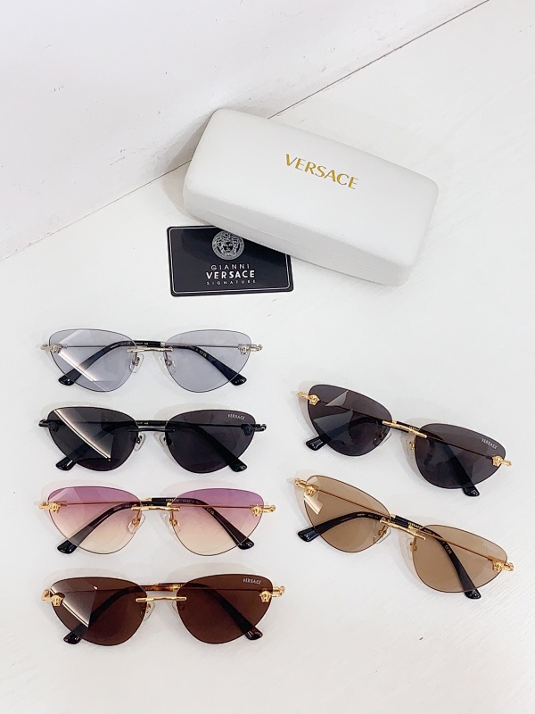 sunglasses。