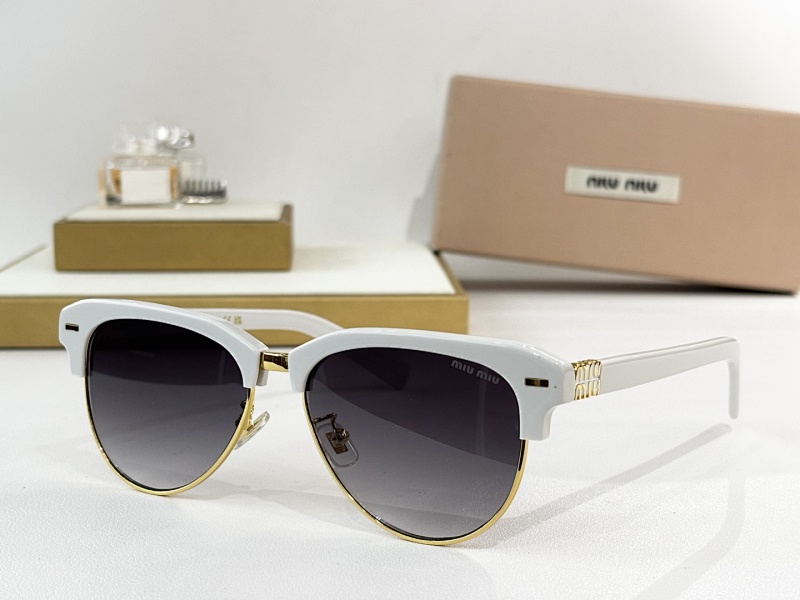 sunglasses。