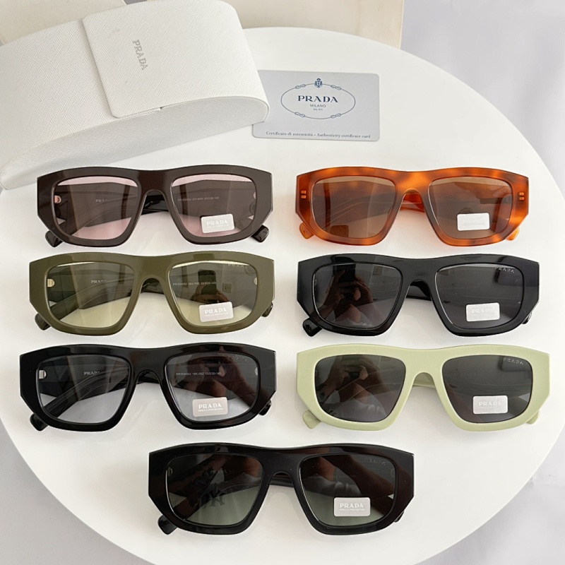 Prada PRD04SU
