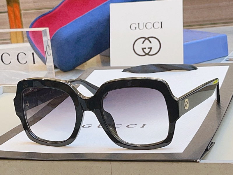 Gucci GG1337S