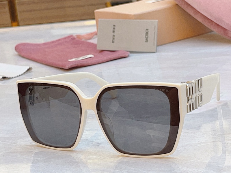 Miumiu SMU081Z