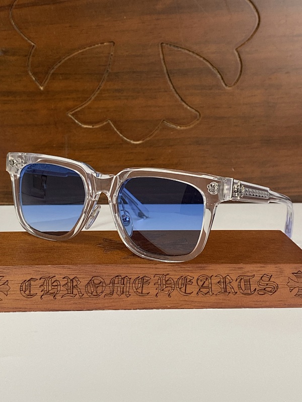 sunglasses。