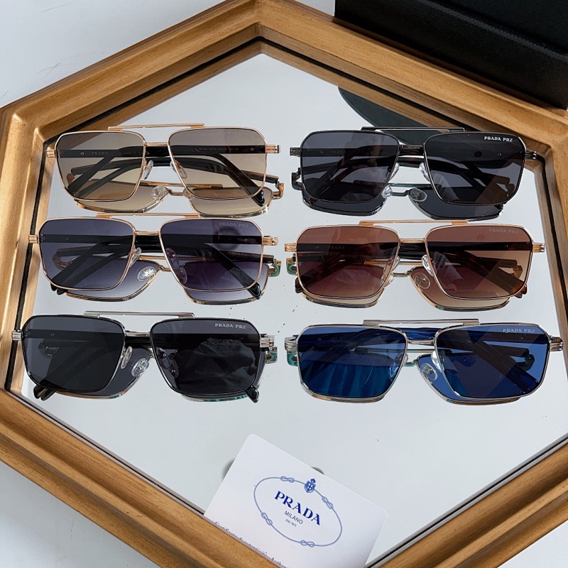 sunglasses。