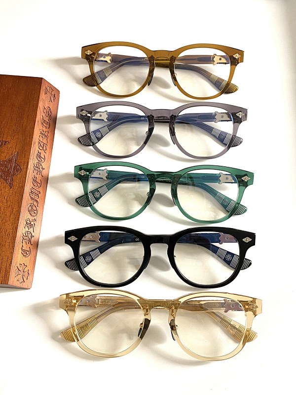 sunglasses。