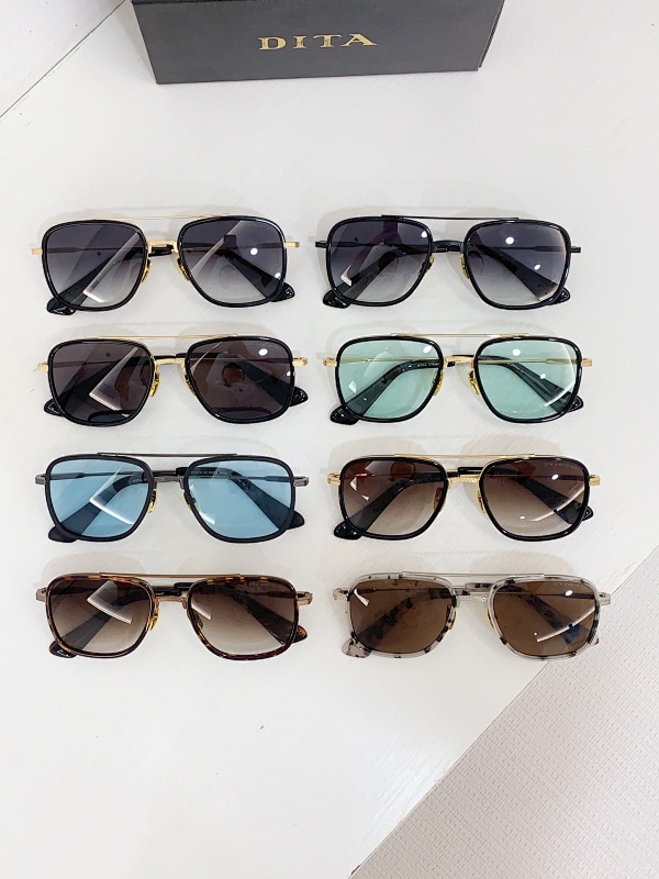 sunglasses。