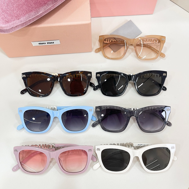 Miumiu SMU085Z