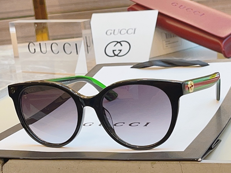 Gucci GG0702SK