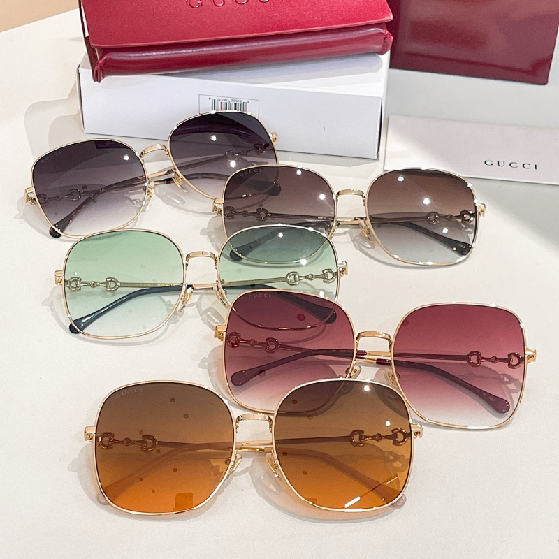 Gucci GG0879S