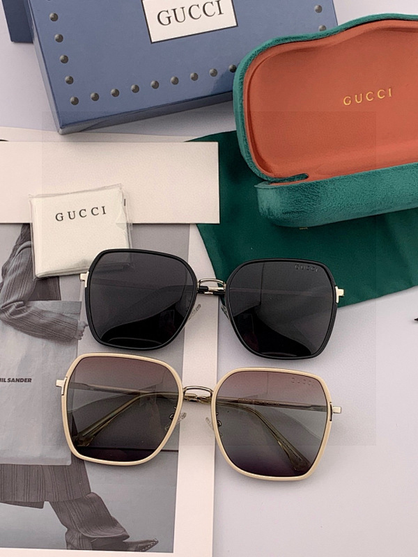 Gucci P280 G3115